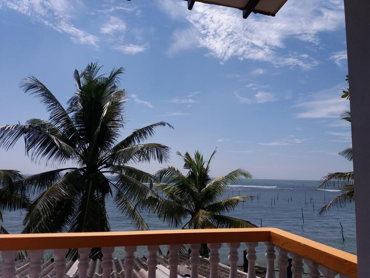 Sayuri Beach Hotel Матара Экстерьер фото